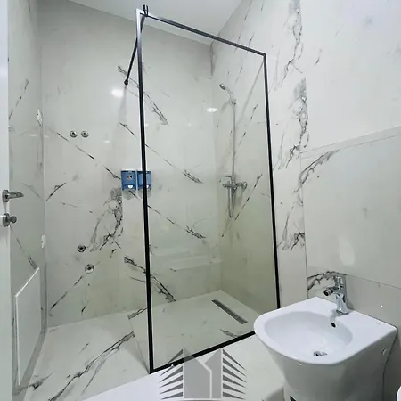 Alze - Guest house Tirana